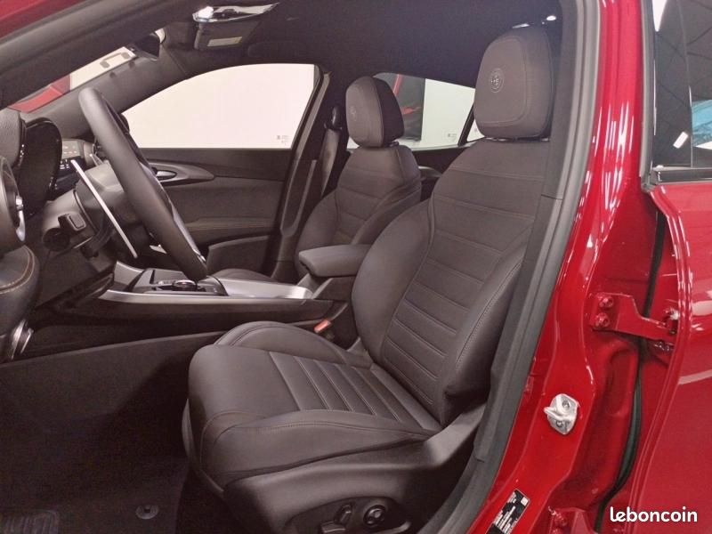 Alfa romeo Tonale 1.3 Ibrida Plug-In 280ch Veloce AT6 e-Q4 (image 9)