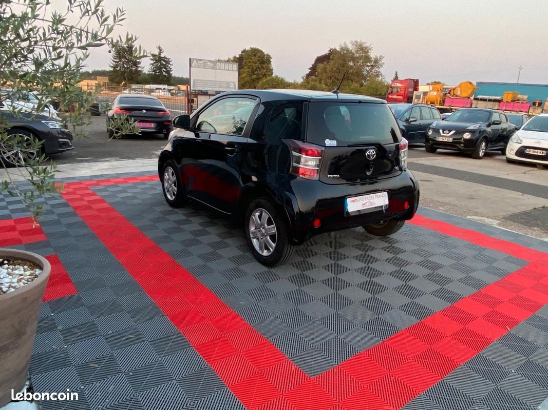 Toyota IQ 1.0 VVTI 68 CH RÉVISÉ ET GARANTIE FACILITÉ PAIEMENT 3X4X (image 9)