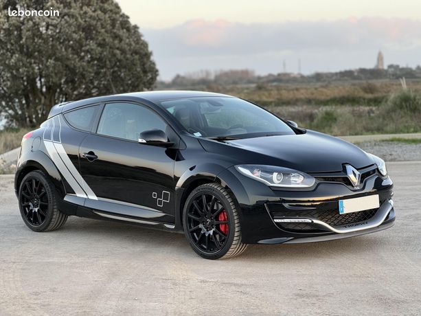 Renault Megane Coupe 3 RS Trophy 275 ch Recaro Akrapovic Alcantara