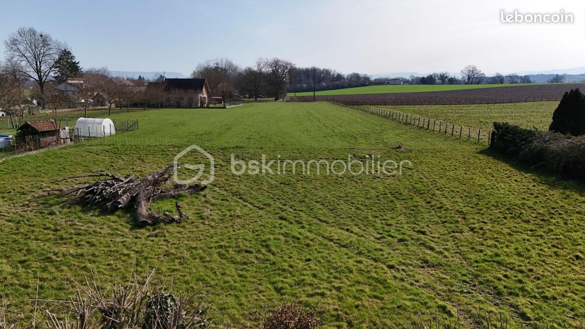 Terrain 740 m² Saint Clair De La Tour · à Saint-Clair-de-la-Tour · 90 000 €