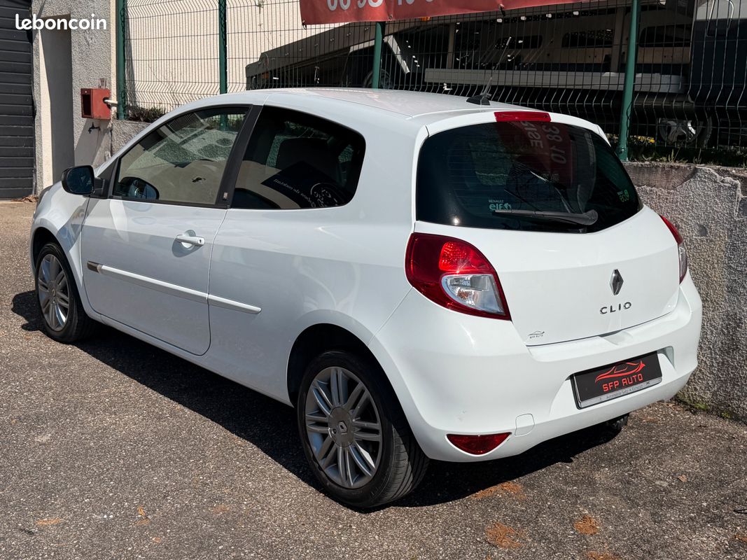 RENAULT CLIO 20TH 1.2 75cv (image 3)