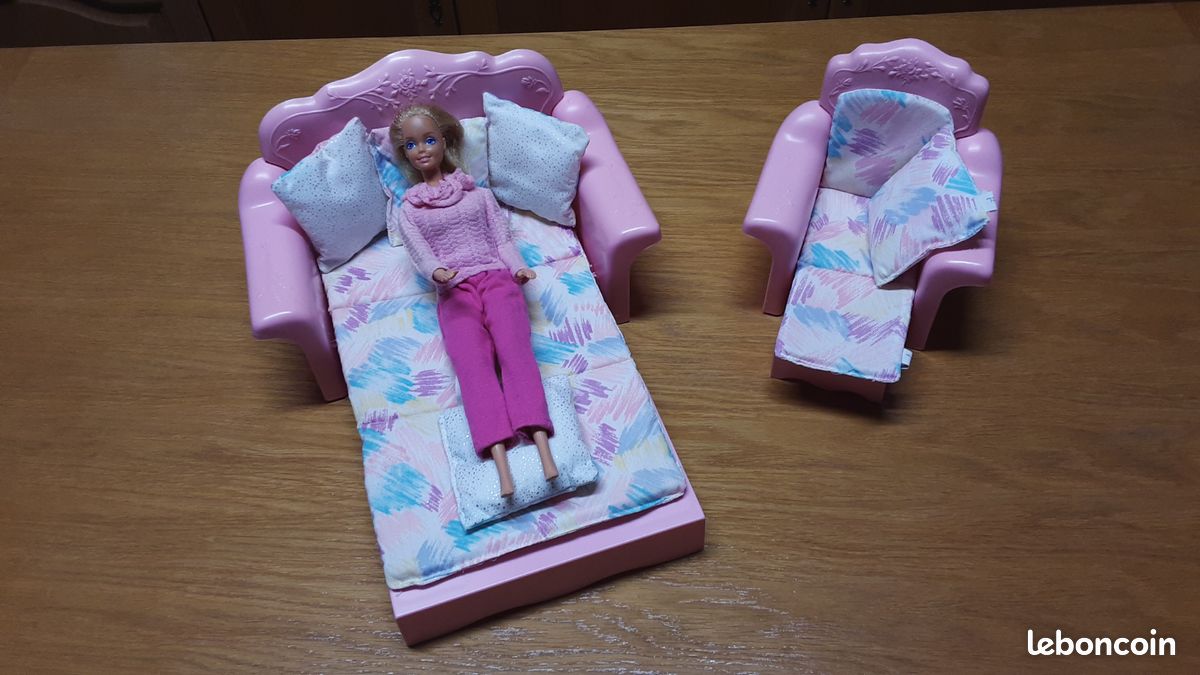 Salon Fauteuil pour Barbie + Barbie Relookée