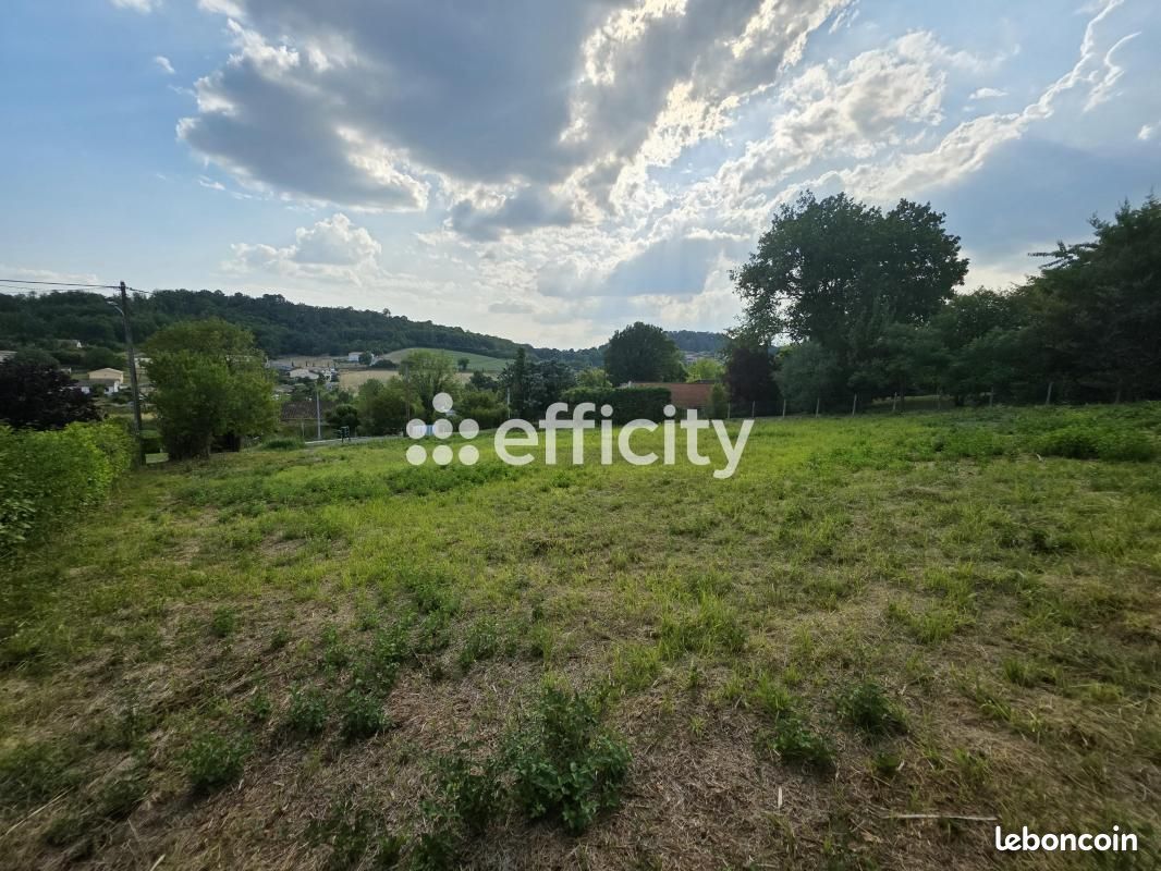 Terrain 1 200 m² Leguillac De L Auche · à Léguillac-de-l'Auche · 25 500 €