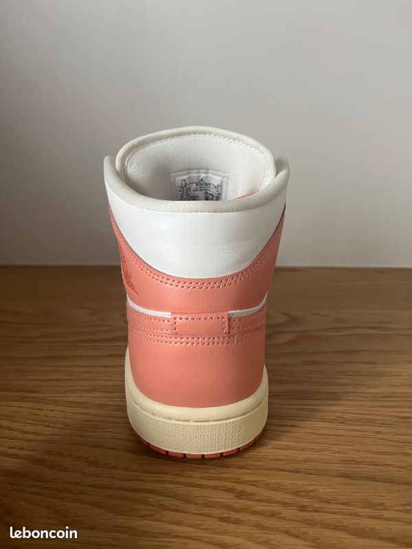 Baskets Streetwear Lifestyle WMNS Nike Air Jordan 1 Mid Madder Root Taille 7.5 38,5 Neuf (image 15)