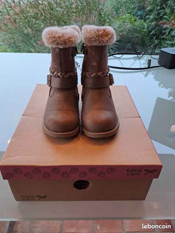 Chaussures fille taille 22 (image 2)