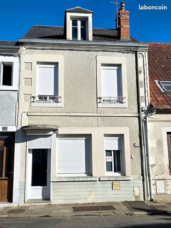 Maison 4 pièces 70 m² · à Saint-Amand-Montrond · 70 m² · 85 000 €