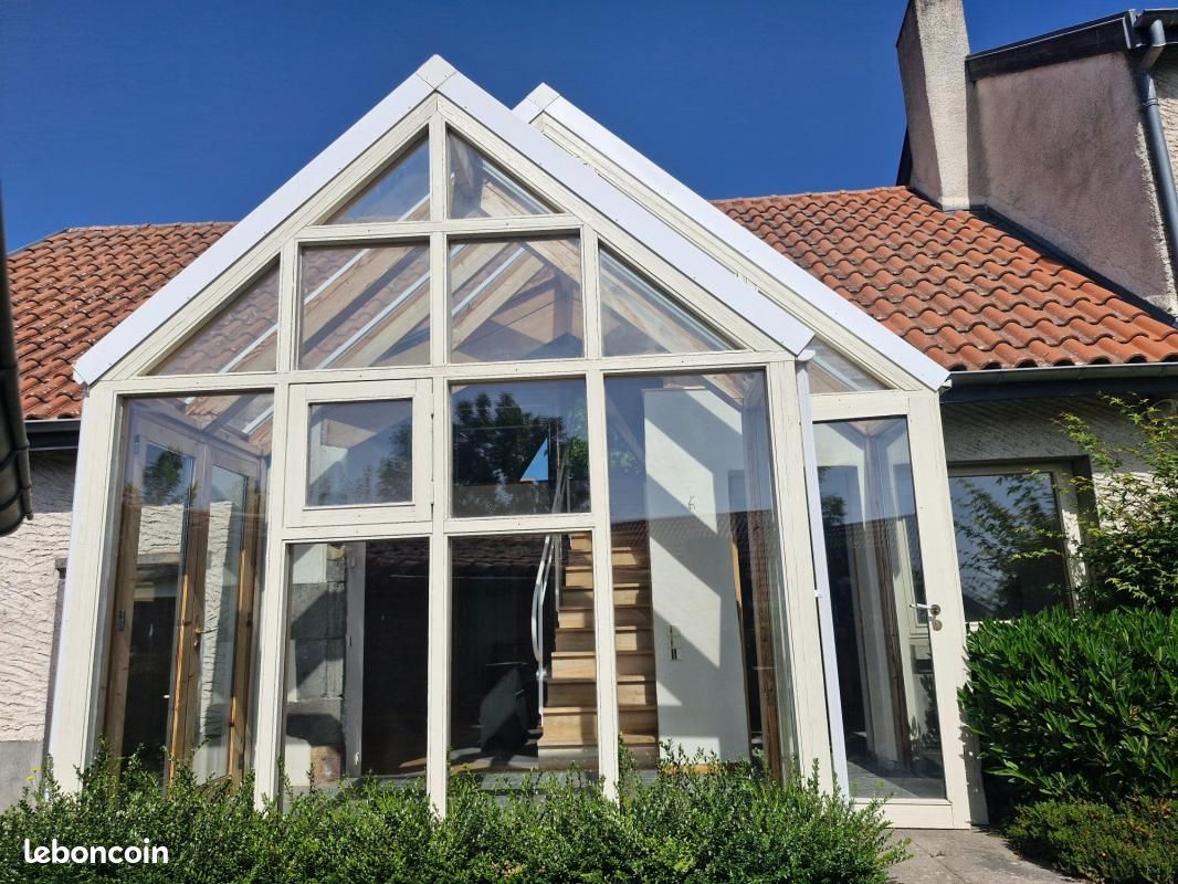 Maison 9 pièces 217 m² · à Châtel-Guyon · 217 m² · 393 000 €