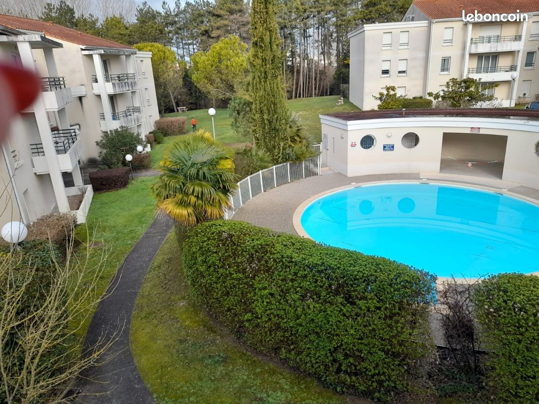 Appartement 3 pièces 55 m² · à Royan · 55 m² · 890 €