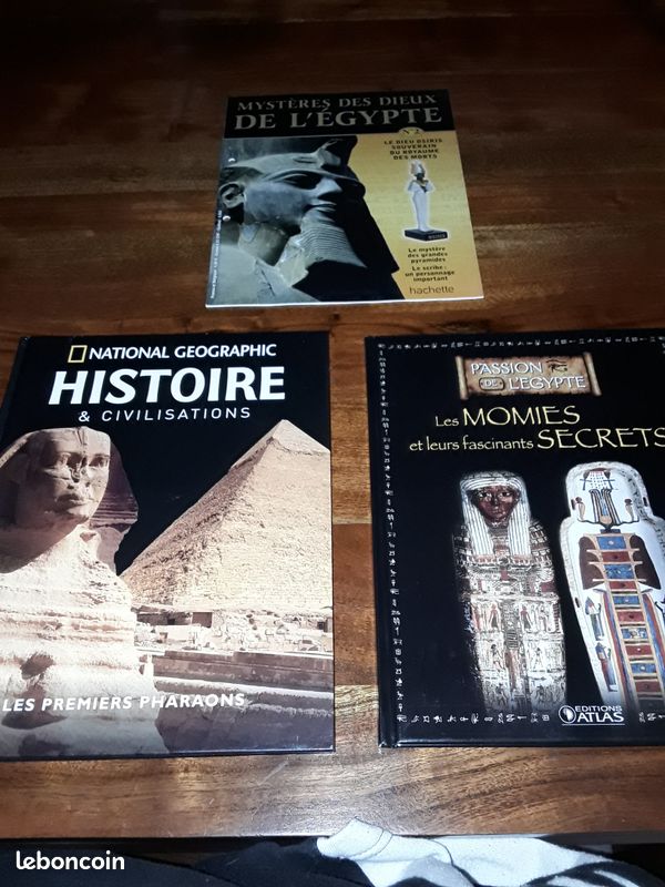 Livres sur : (les momies et leurs secrets ) et ( les premiers pharaons (image 1)