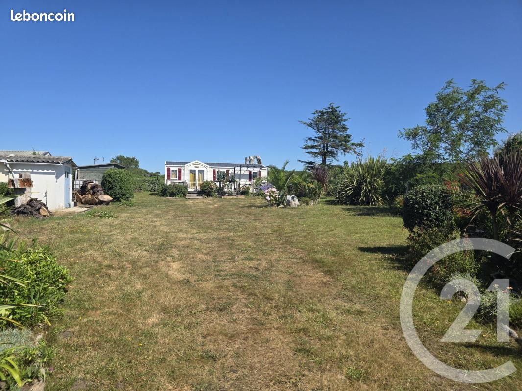Terrain 900 m² · à Ploemeur · 249 900 €
