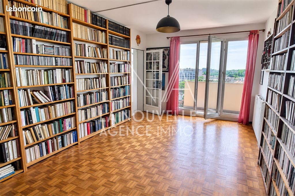 Appartement 3 pièces 55 m² · à Les Lilas · 55 m² · 130 000 €