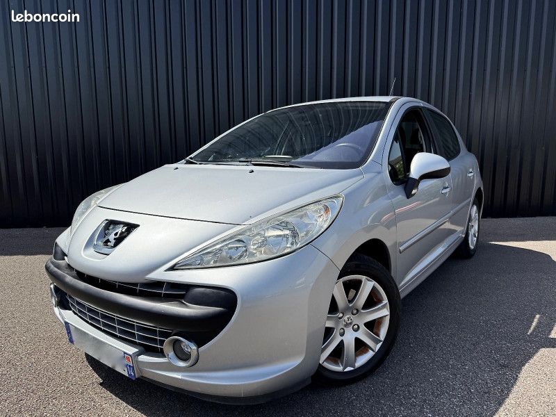 Peugeot 207 1.6 HDI110 EXECUTIVE PACK 5P (image 1)