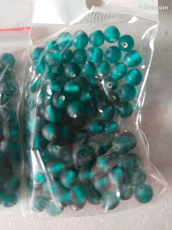 Animaux en perles: poisson en perles de rocaille - France