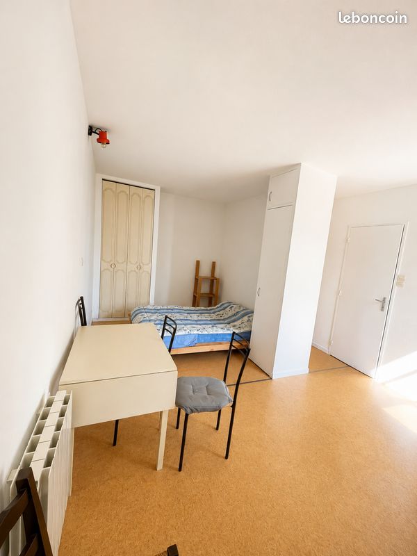 Appartement 1 pièce 27 m² · à Saint-Étienne · 27 m² · 32 000 €