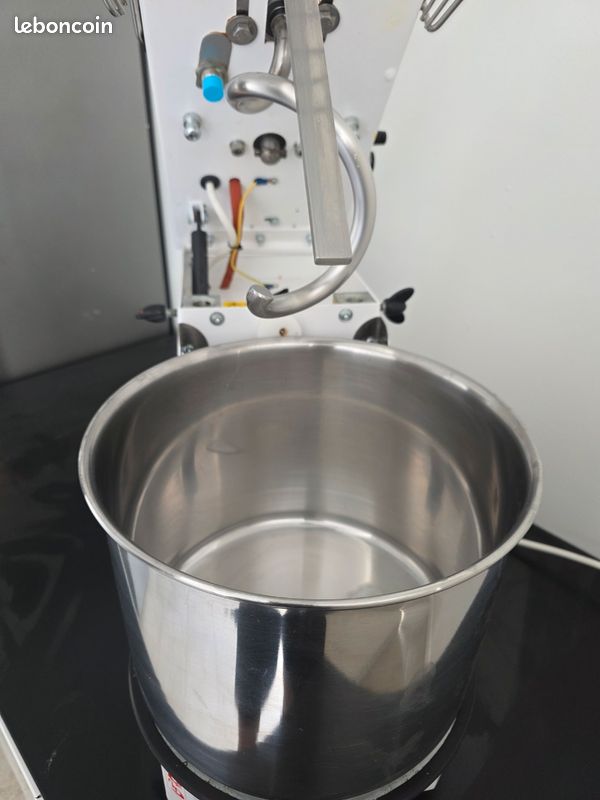 Pétrin spirale pro Famag IM 10-S-10V - 10 KG - 10 vitesses - Tête basculante (image 2)