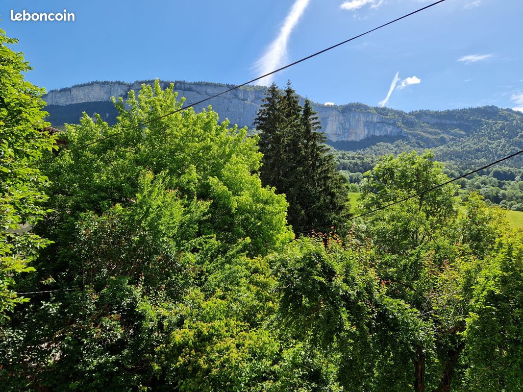 Maison 9 pièces 242 m² · à Saint-Martin-en-Vercors · 242 m² · 180 000 €