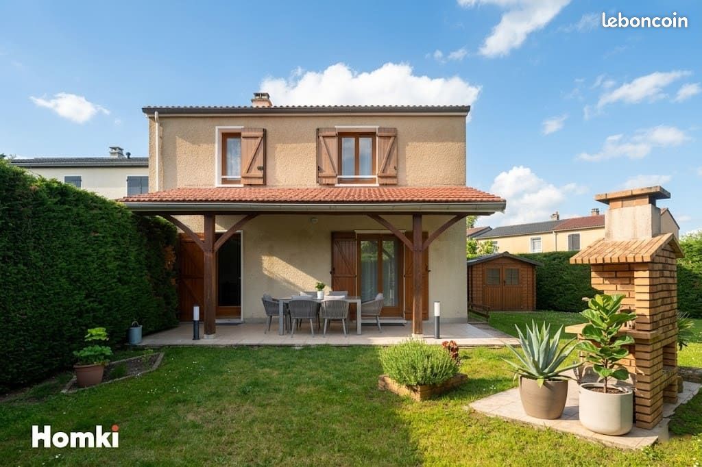 Maison 4 pièces 90 m² · à Bourg-en-Bresse · 90 m² · 239 900 €