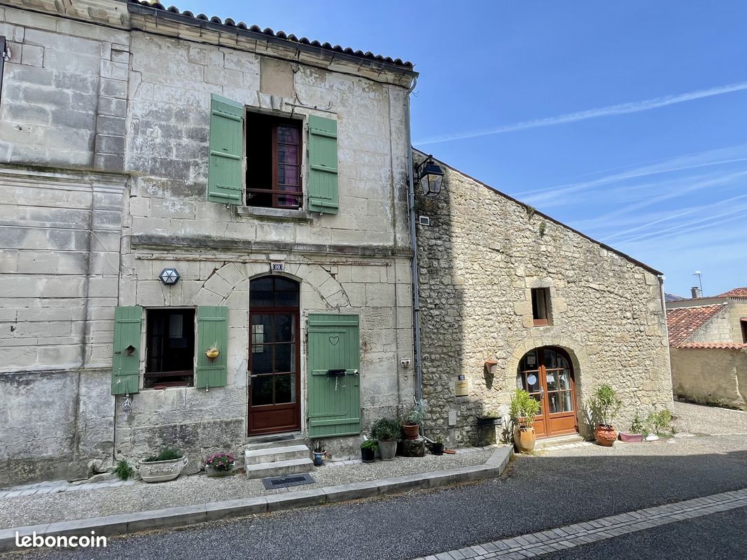 Maison 3 pièces 80 m² · à Saint-Savinien · 80 m² · 155 150 €