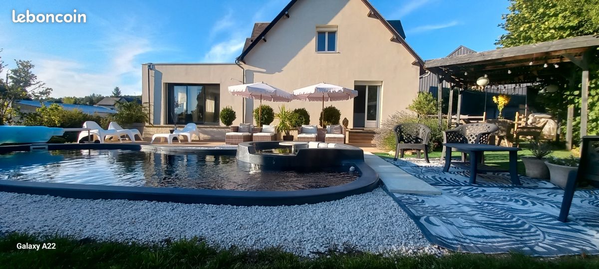 Maison 6 pièces 210 m² · à Neuvic · 210 m² · 320 000 €