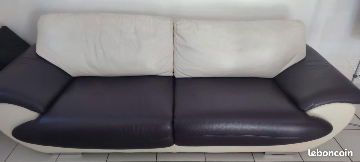 Canapé cuir beige et bordeaux (image 1)