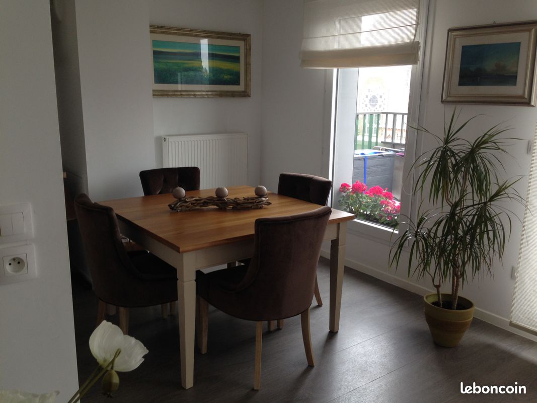 Table de salle à manger (image 4)