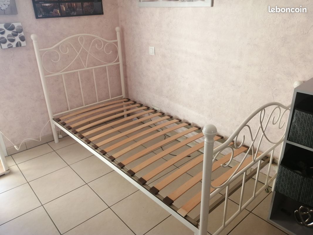 Cadre de lit + sommier (image 2)
