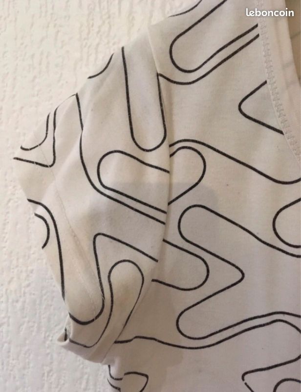 Tee-shirts blanc et noir taille 14 ans (image 3)