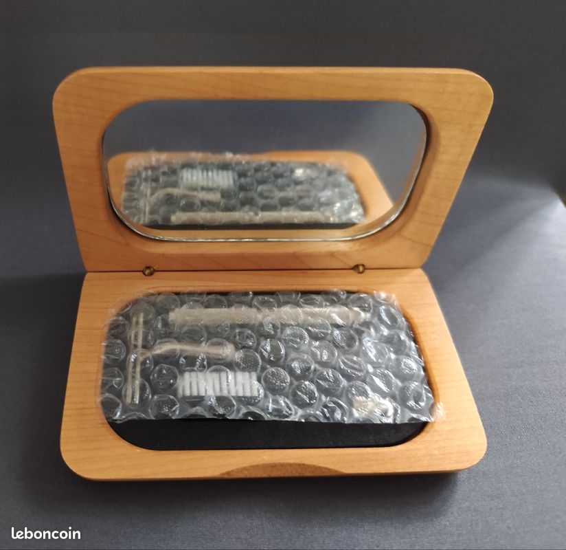 Coffret bois rasoir et brosse à dents (neuf) (image 2)