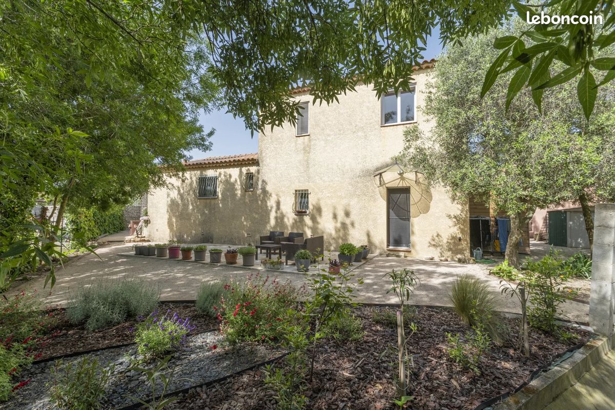 Maison 7 pièces 157 m² · à Arles · 157 m² · 420 000 €