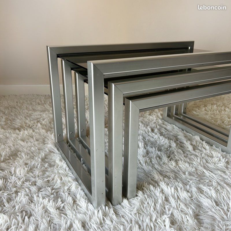 Tables gigognes design années 70 (image 1)