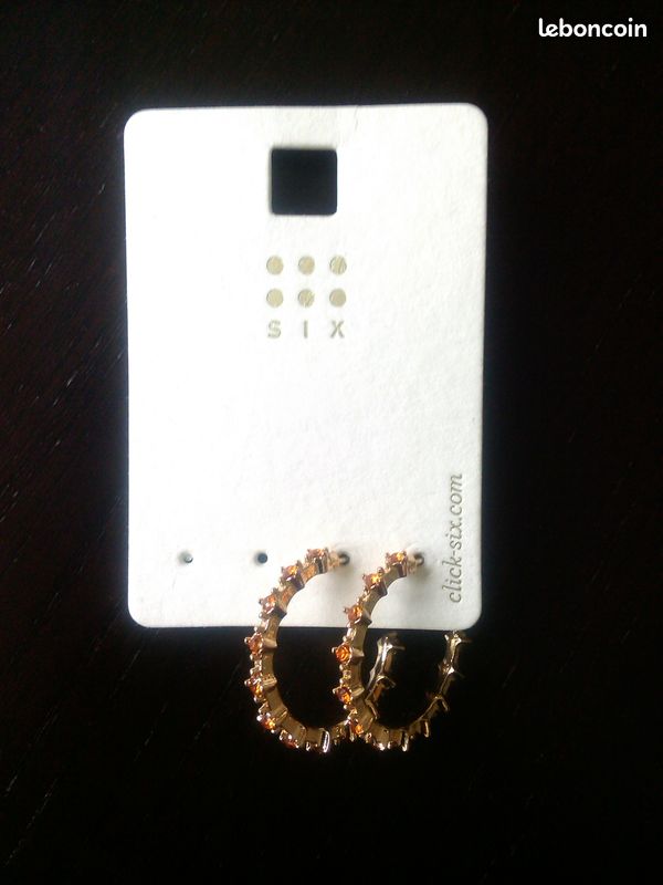 Boucles d'oreille (image 1)