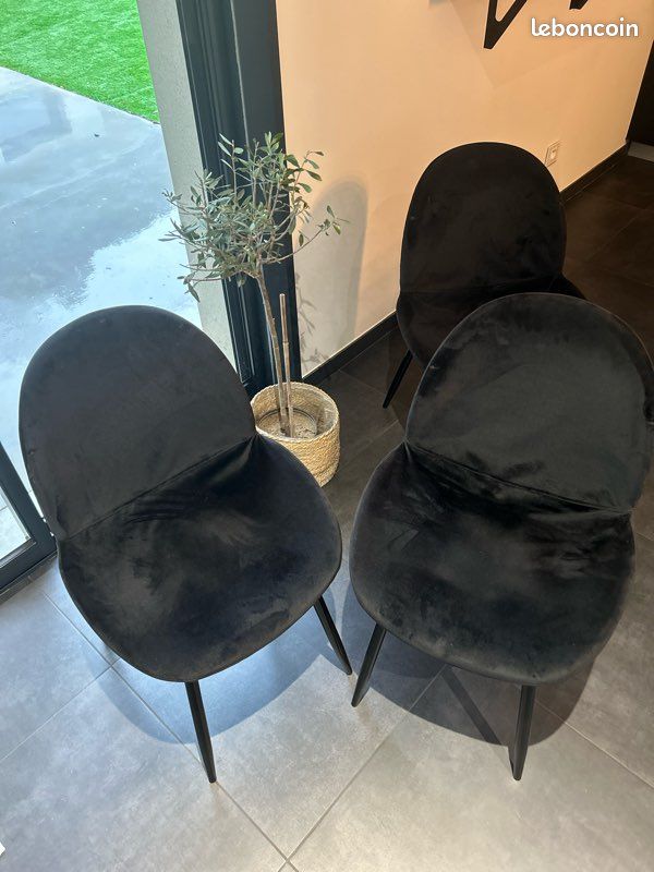Chaise noir salle à manger (image 1)