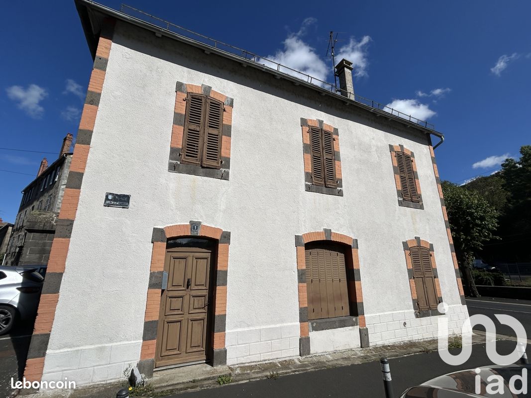 Maison 5 pièces 80 m² · à Saint-Flour · 80 m² · 62 000 €