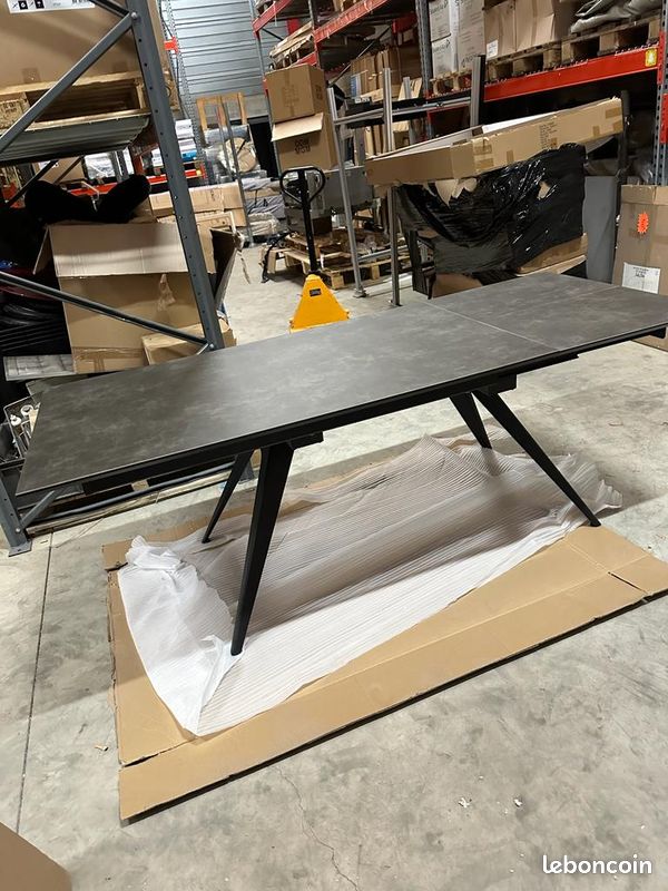 Table de sale a manger (image 1)