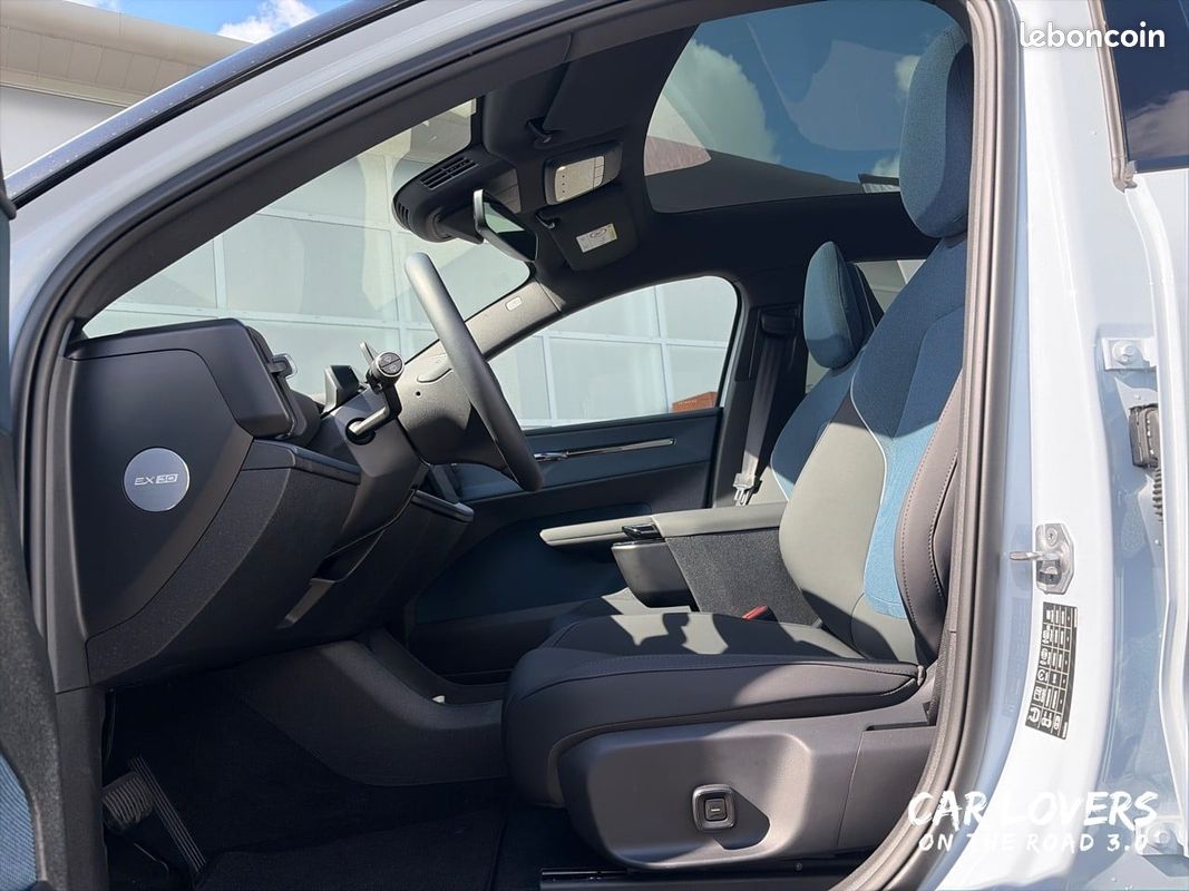 VOLVO EX30 Single Extended Range 272 ch 1EDT Ultra (image 11)