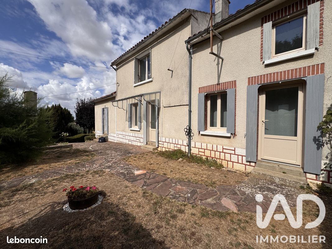 Maison 5 pièces 132 m² · à Vernoux-en-Gâtine · 132 m² · 167 500 €