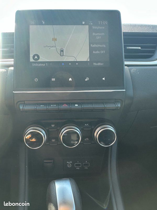 Renault Captur 1.6 e-tech 145 ch BLANC NACRÉ BOITE AUTO 08/22 CAMÉRA COCKPIT DÉMARRAGE SANS CLEF GARANTIE 12 MOIS (image 10)