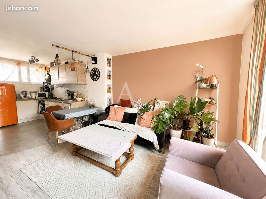 Appartement 3 pièces 49 m² · à Melun · 49 m² · 130 000 €