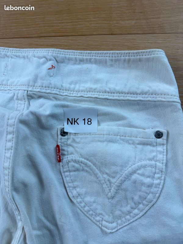 Jean Levis Billie May droit blanc W25 L32 femme NK18 (image 10)