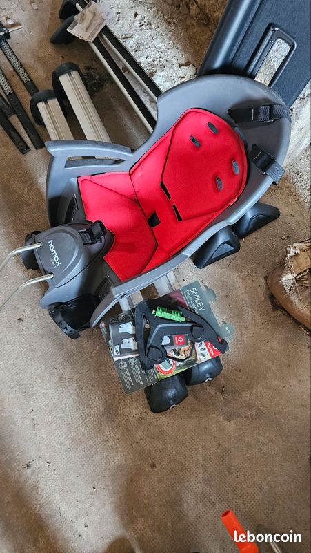 Siege velo enfant neuf, complet encore avec son carton... (image 3)