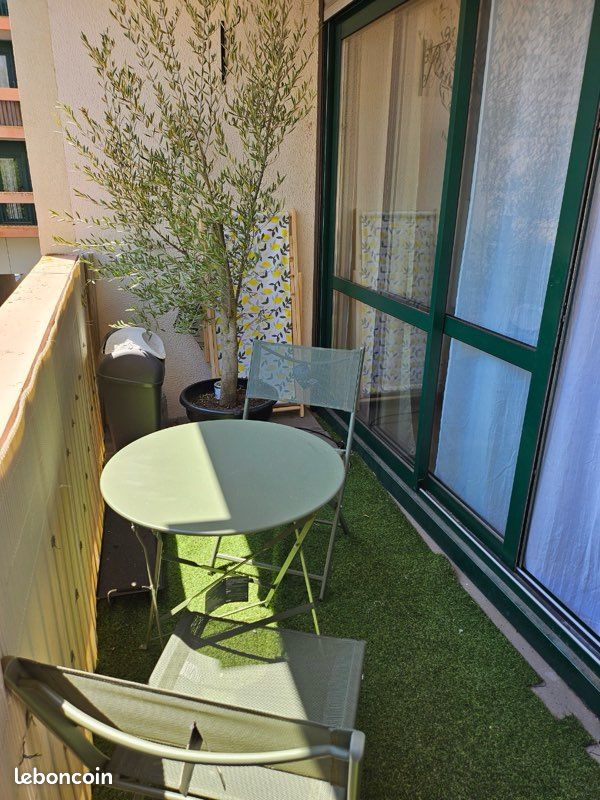Location (image 8)