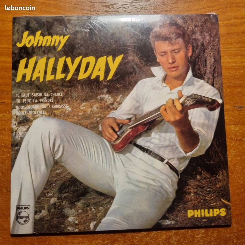 Johnny Hallyday – Nous, Quand On S'embrasse - CD replica (image 1)