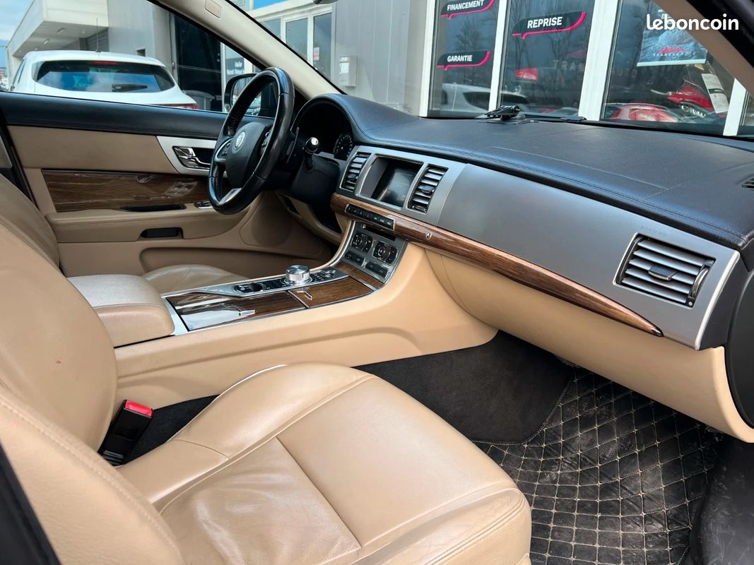 JAGUAR XF V6 3.0 D - 240 FAP Luxe A (image 16)