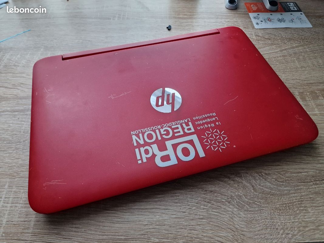 Capot Arrière D'Écran Rouge Pour HP X360 310 G2 - Occasion Avec Légères Traces - Pièce De Rechange HP