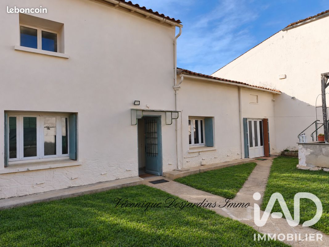 Maison 5 pièces 120 m² · à Écoyeux · 120 m² · 181 000 €