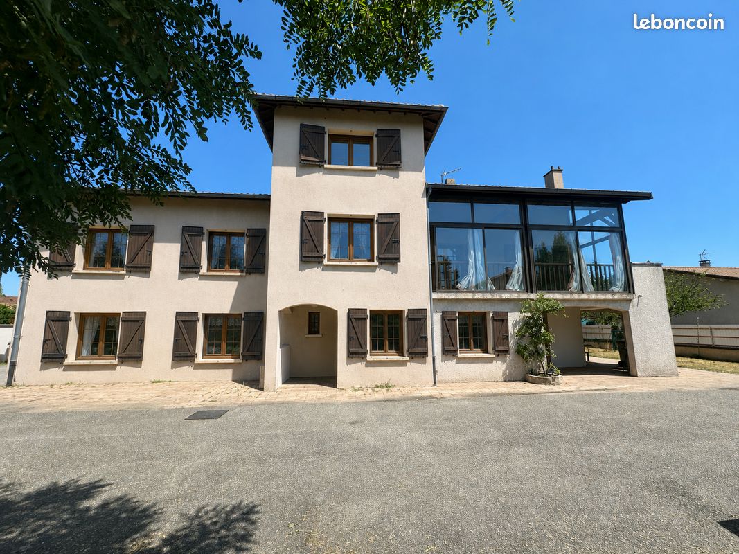 Maison 7 pièces 220 m² · à Ternay · 220 m² · 299 900 €