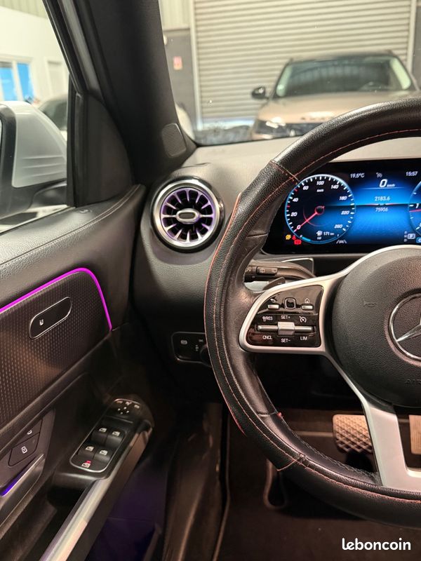 Mercedes GLB 200 d 8DCT / TOIT OUVRANT PANO / SIEGES CHAUFFANTS AV / GRAND ECRAN / CAMERA RECUL / 7 PLACES (image 14)