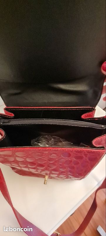 Sac a main cuir croco roige (image 5)