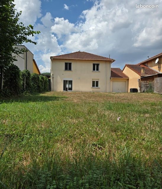 Maison 7 pièces 138 m² · à Roville-Devant-Bayon · 138 m² · 1 100 €