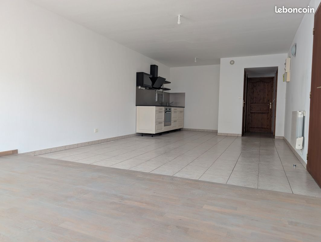 Appartement 2 pièces 55 m² · à La Madeleine · 55 m² · 805 €/mois